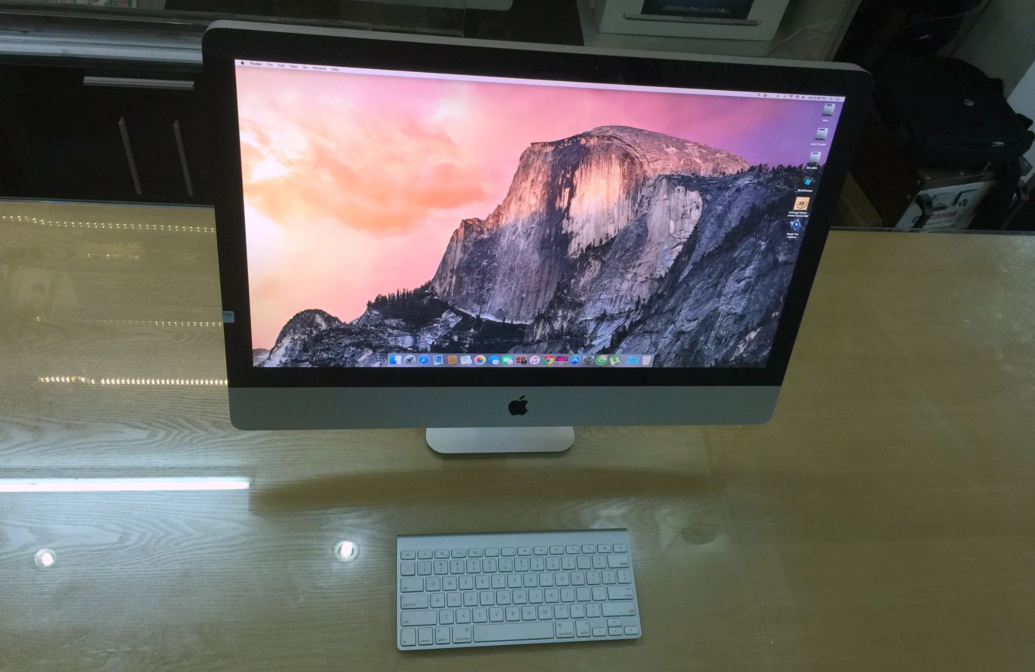 iMac mc814 27 inch .jpg